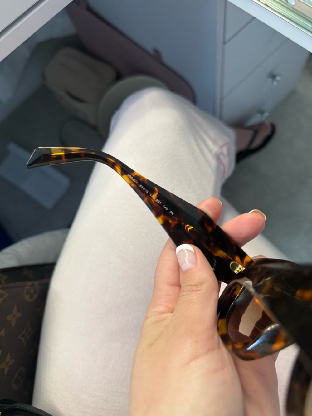 Prada Tortoiseshell Cat-Eye Sunglasses with Brown Gradient Lenses - Picture 4 of 10